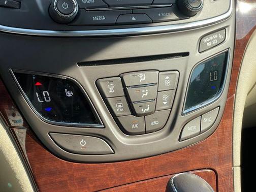 Dark Sapphire Blue Metallic 2017 Buick Regal Turbo Sport Touring