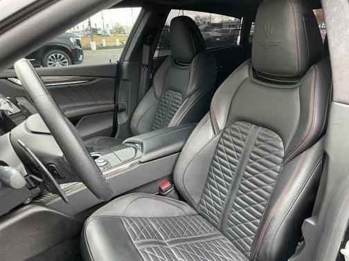 2022 Maserati Quattroporte Trofeo