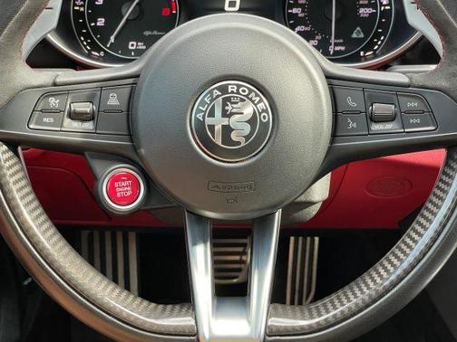 2018 Alfa Romeo Giulia Quadrifoglio