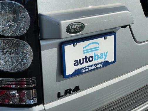 Indus Silver 2015 Land Rover LR4 Base