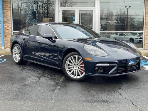Blue 2017 Porsche Panamera Turbo