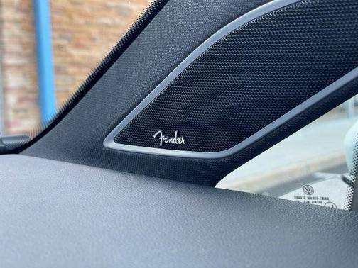 Pure White 2016 Volkswagen Golf GTI AUTOBAHN