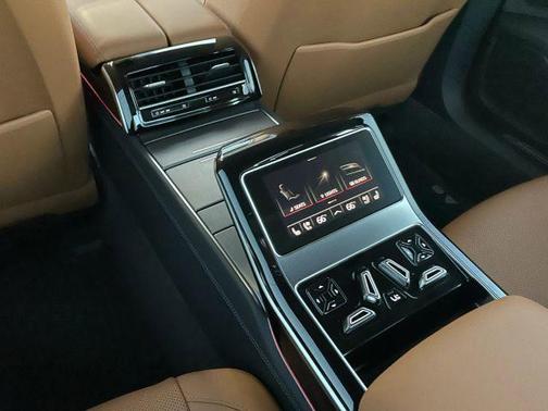 2023 Audi S8 4.0T quattro