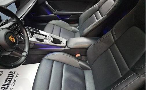 2021 Porsche 911 Carrera