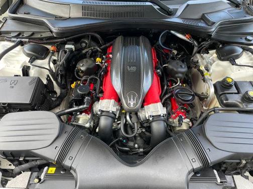 2023 Maserati Ghibli Trofeo