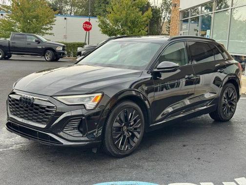 2024 Audi Q8 e-tron Premium