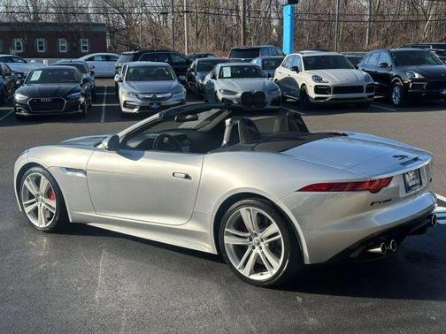 2014 Jaguar F-TYPE V8 S