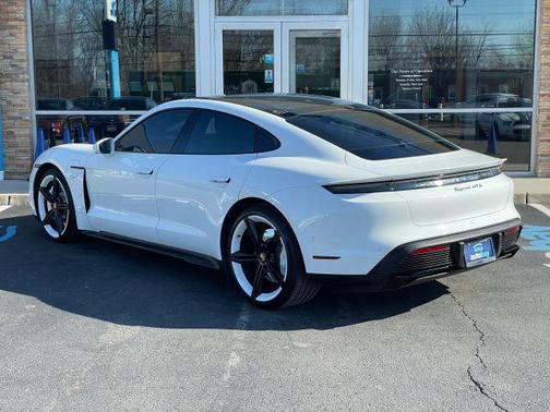 2023 Porsche Taycan GTS