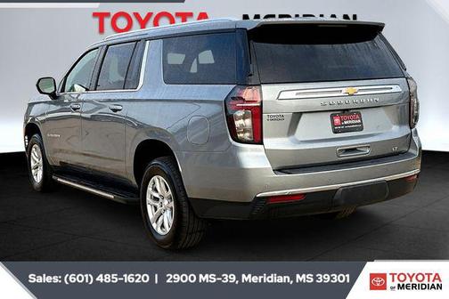 2023 Chevrolet Suburban LT