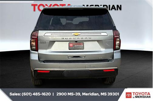 2023 Chevrolet Suburban LT