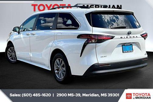 2022 Toyota Sienna XLE