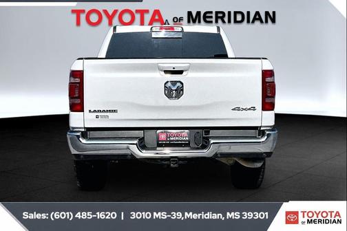 Ivory White Tri-Coat Pearlcoat 2023 RAM 1500 Laramie