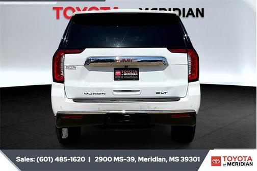 2023 GMC Yukon SLT