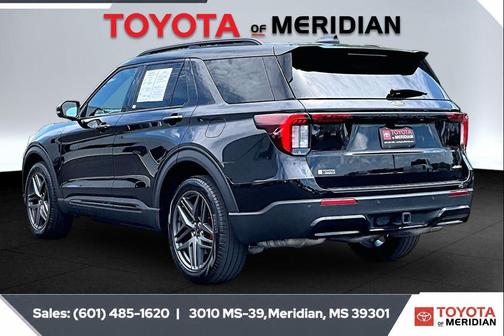 Agate Black Metallic 2025 Ford Explorer ST-Line