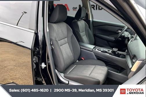 Super Black 2024 Nissan Rogue SV