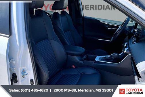 2023 Toyota RAV4 Hybrid SE