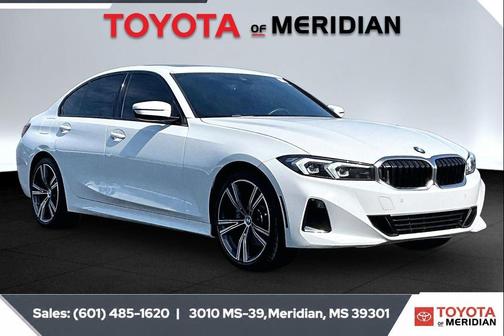 Alpine White 2023 BMW 330 330i