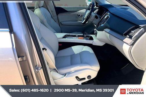 2024 Volvo XC90 B6 Plus Bright Theme 6-Seater