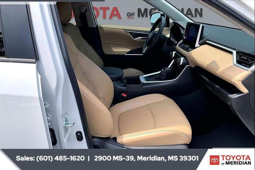 Wind Chill Pearl 2023 Toyota RAV4 XLE Premium