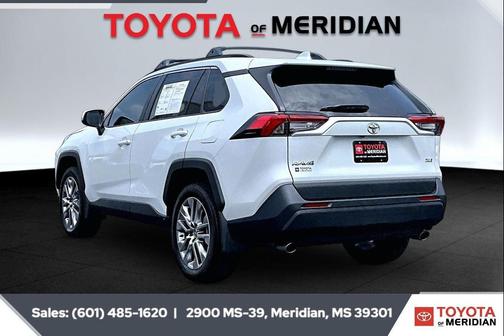 Wind Chill Pearl 2023 Toyota RAV4 XLE Premium