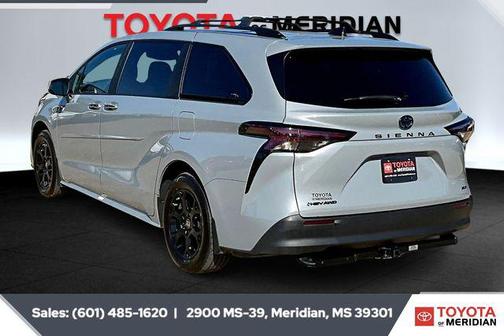 2025 Toyota Sienna Woodland Edition