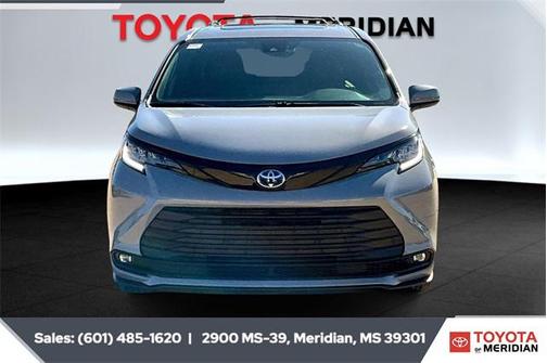 2025 Toyota Sienna Woodland Edition