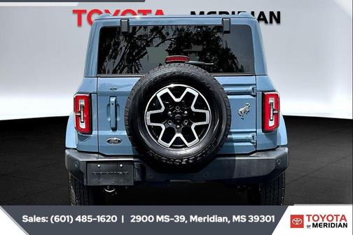 Azure Gray Metallic Tri-Coat 2025 Ford Bronco Outer Banks