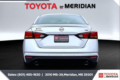 Brilliant Silver Metallic 2024 Nissan Altima SR FWD