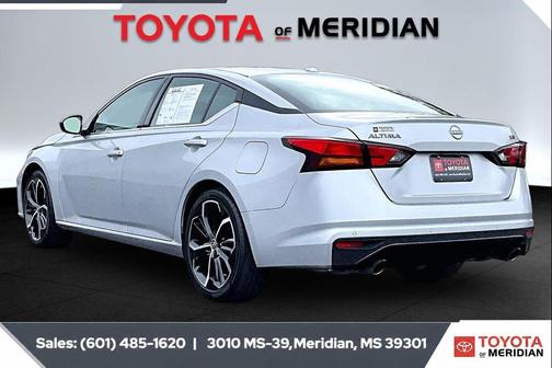Brilliant Silver Metallic 2024 Nissan Altima SR FWD