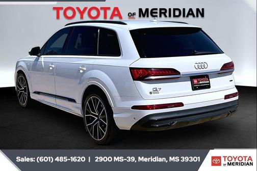 Glacier White Metallic 2021 Audi Q7 55 Prestige