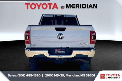 2023 RAM 2500 Tradesman Crew Cab 4x4 8' Box