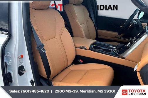 2025 Lexus LX 700h Luxury