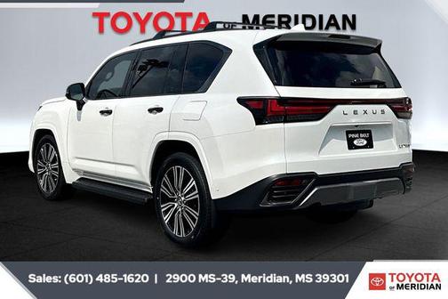 2025 Lexus LX 700h Luxury