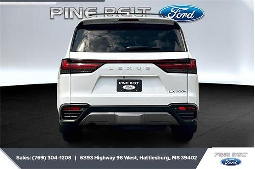 2025 Lexus LX 700h Luxury