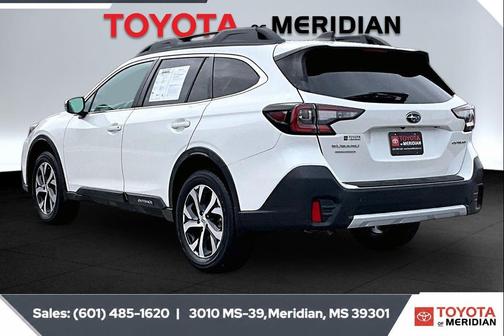 White Pearl 2022 Subaru Outback Limited