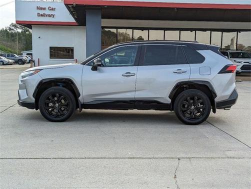 2022 Toyota RAV4 Hybrid SE