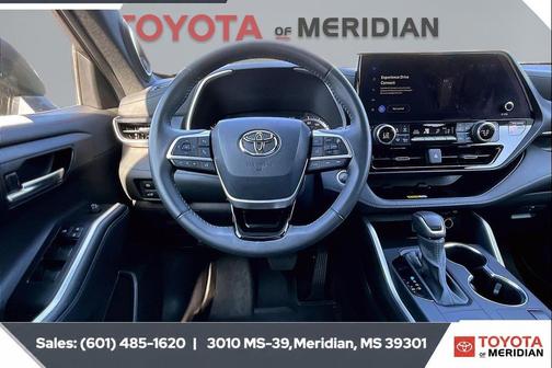 Magnetic Gray Metallic 2024 Toyota Highlander XSE
