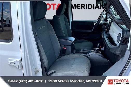 2024 Jeep Wrangler 4-Door Sahara 4x4