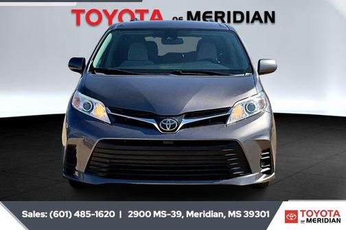 2020 Toyota Sienna LE