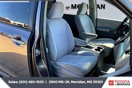 2020 Toyota Sienna LE