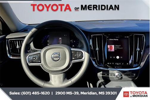 2024 Volvo S60 B5 Ultimate Dark Theme