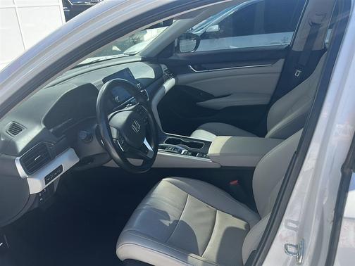 Platinum White Pearl 2022 Honda Accord Hybrid Touring