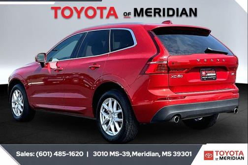 Fusion Red Metallic 2021 Volvo XC60 T6 Momentum