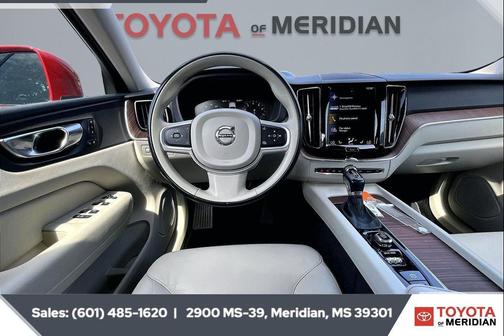 Fusion Red Metallic 2021 Volvo XC60 T6 Momentum