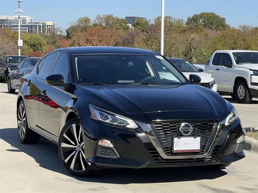 2022 Nissan Altima SR FWD
