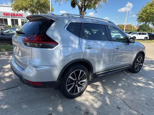 2020 Nissan Rogue SL
