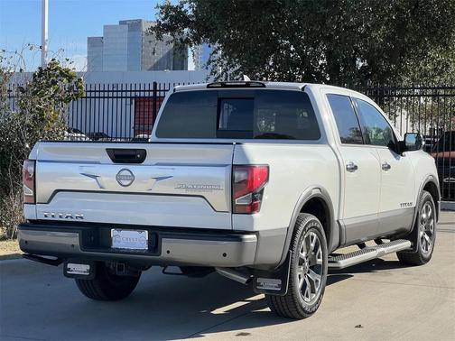 2024 Nissan Titan Platinum Reserve