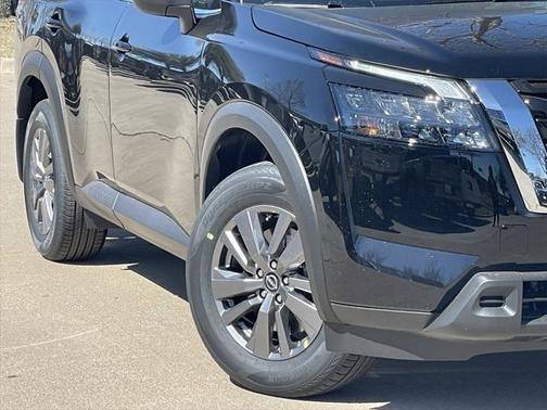 2025 Nissan Pathfinder S FWD