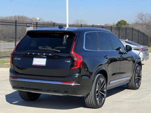 2025 Volvo XC90 Plug-In Hybrid T8 Core 7-Seater