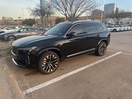 2025 Volvo XC90 Plug-In Hybrid T8 Core 7-Seater